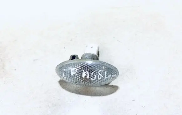 Peugeot 206 Front fender indicator light