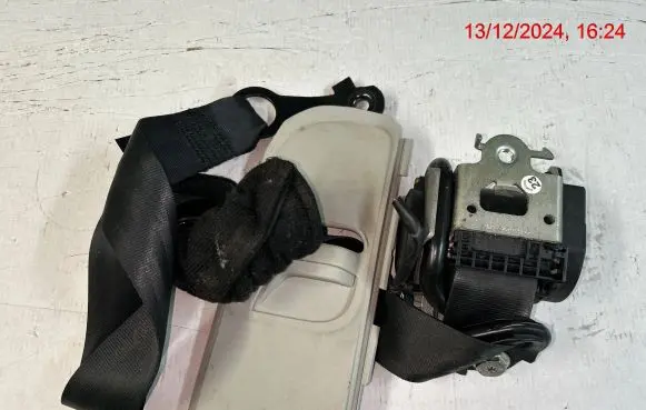 Nissan Qashqai+2 Front seatbelt 76989JD000A