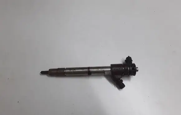 Fuel injector