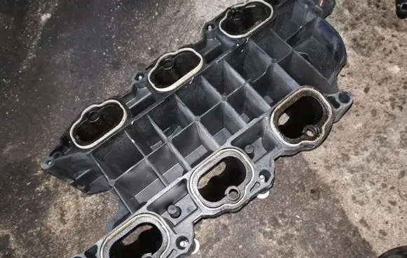 Jeep Grand Cherokee Intake manifold 