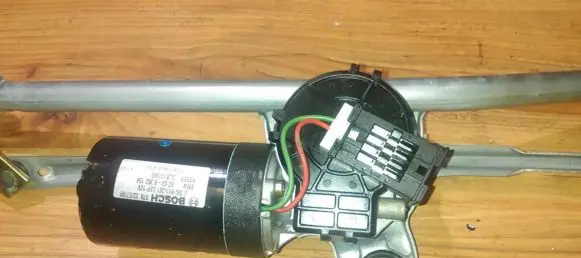 BMW 3 E46 Wiper motor 0390241361 67.63-8362156