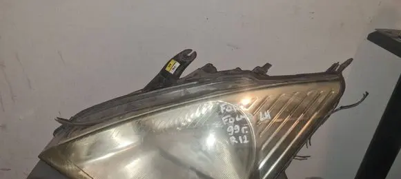 Ford Focus Headlight/headlamp XS4113006