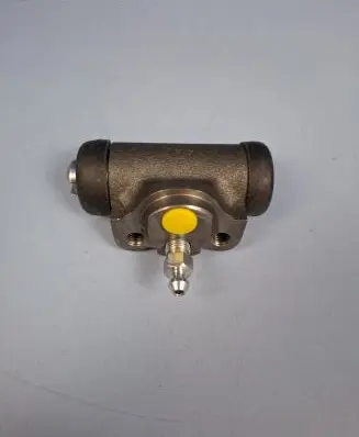 Mitsubishi Delica Rear brake cylinder MB238829