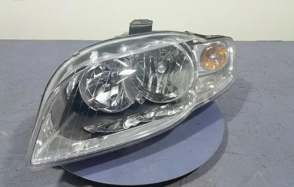 Audi A4 S4 B7 8E 8H Headlight/headlamp 