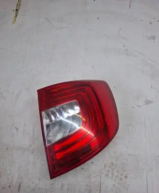 Skoda Superb B6 (3T) Rear/tail lights 3T9945096B