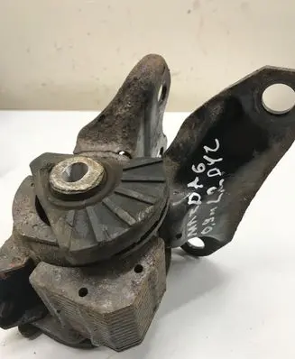 Mazda 6 Engine mount bracket 8B148B14