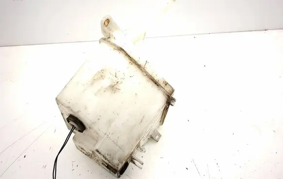 Windshield washer fluid reservoir/tank