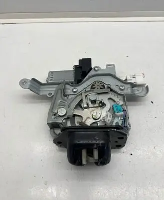 Loading door lock
