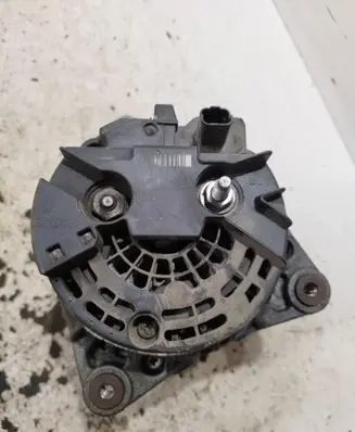 Nissan Qashqai+2 Generator/alternator BR14M1