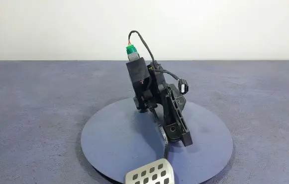 Renault Arkana Accelerator throttle pedal 465010106R