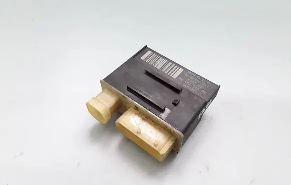 Peugeot 3008 I Glow plug pre-heat relay 9662570880 018010953