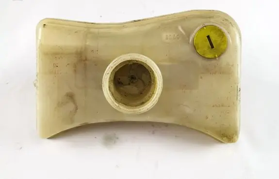 Brake fluid reservoir