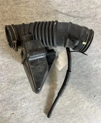 Mitsubishi Grandis Air intake hose/pipe MN110905 MR993560