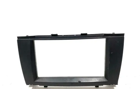Radio/GPS head unit trim