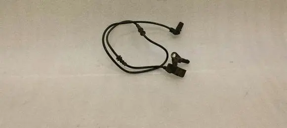 Mercedes-Benz S W221 ABS brake wheel speed sensor A2215400317