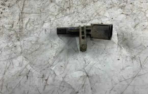 Volkswagen Touran I ABS brake wheel speed sensor 7h0927804