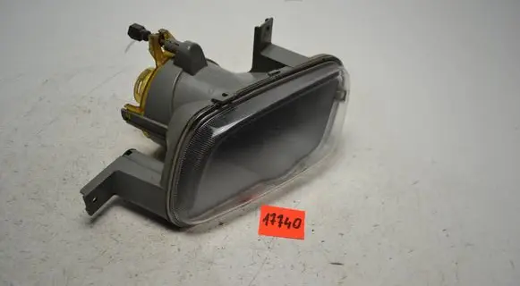 Volvo V70 Front fog light 8693347