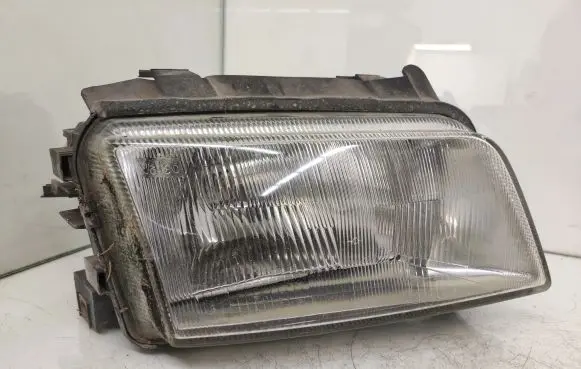 Audi A4 S4 B5 8D Headlight/headlamp