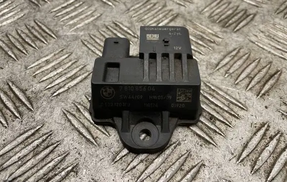 Glow plug pre-heat relay