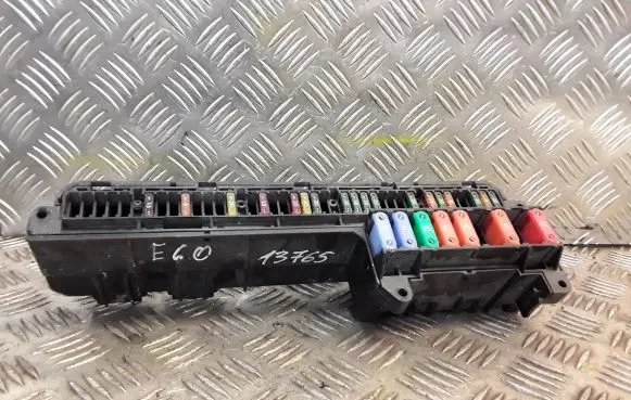 BMW 5 E60 E61 Fuse box set 6957330