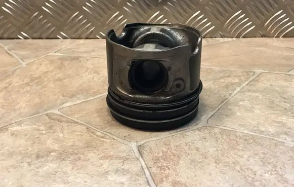 Piston