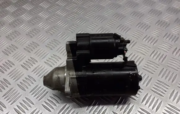Opel Zafira B Starter motor 0001107077