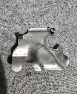 BMW 5 F10 F11 Heat shield in engine bay 24640010 7224341