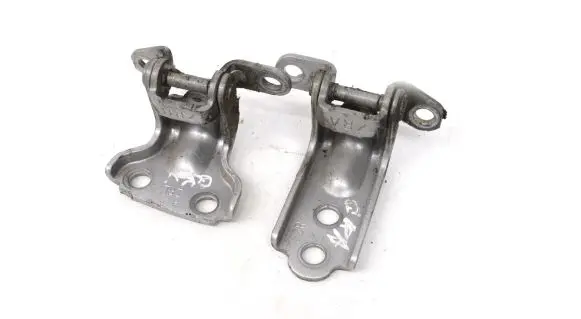 Subaru Forester SH Rear door lower hinge