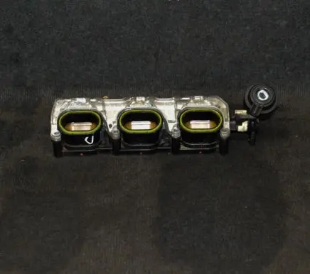 Audi A5 8T 8F Fuel main line pipe 06E130090F