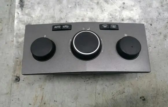 Opel Zafira B Climate control unit 13168100