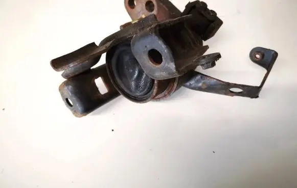 Toyota Corolla Verso AR10 Engine mount bracket
