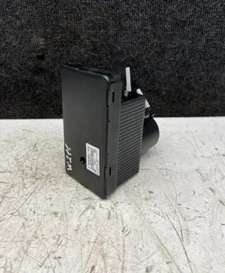 Mercedes-Benz E W211 Central locking vacuum pump 2038000048 0132006365