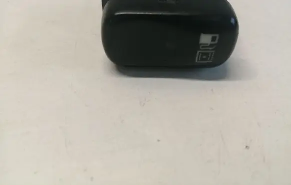 Mercedes-Benz Vito Viano W638 Fuel tank opening switch T0105 32084901 0018208601