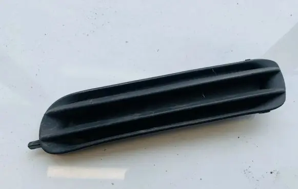 BMW 3 E46 Front bumper lower grill 8195293