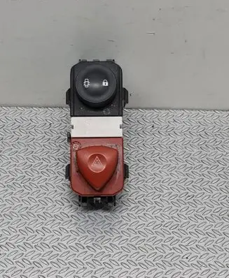 Renault Scenic II - Grand scenic II Hazard light switch 8200407415 8200109723 8200095493