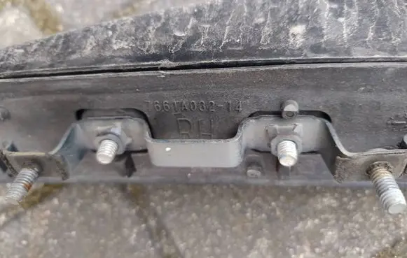Mitsubishi Outlander Roof bar rail 