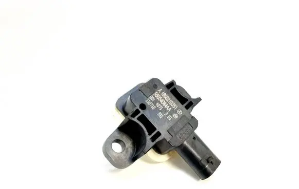 Mercedes-Benz GLE AMG (W166 - C292) Airbag deployment crash/impact sensor A1668210351