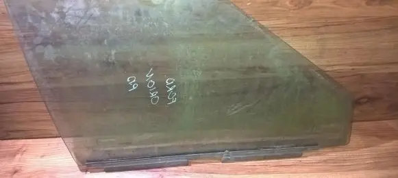 Ford Orion Front door window glass four-door