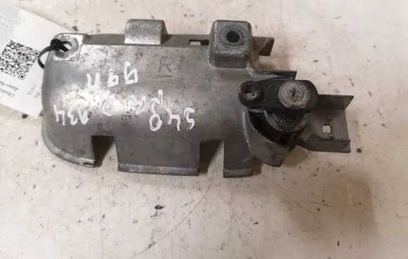 Volvo S40, V40 Front door lock (next to the handle)