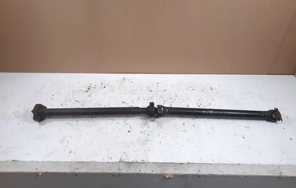 BMW 1 E82 E88 Drive shaft (set) 7537311
