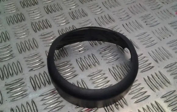Steering wheel column trim