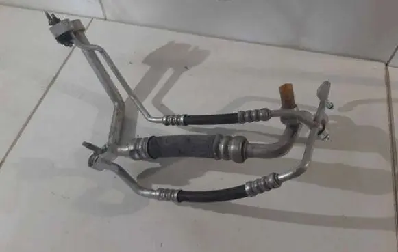 Tesla Model X Air conditioning (A/C) pipe/hose 09272017 105466400E