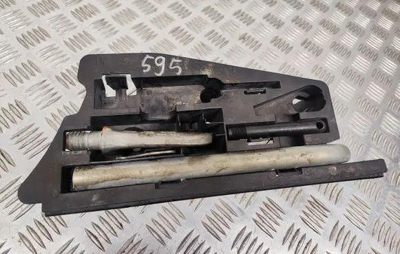 Audi A6 S6 C6 4F Tool set 4F5012111A 8E0805616B
