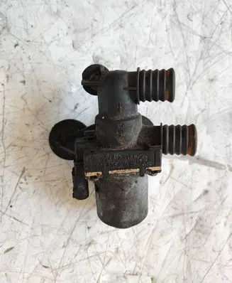 BMW 3 E46 Coolant heater control valve 8369805