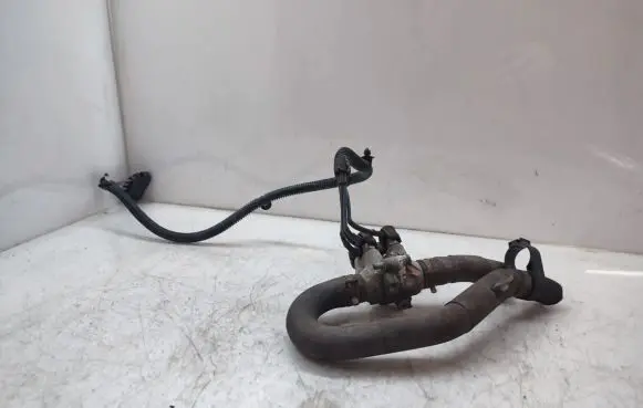 Engine coolant pipe/hose