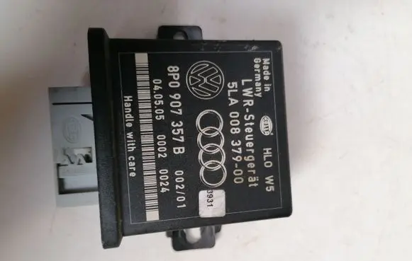 Audi A4 S4 B7 8E 8H Light module LCM 5LA00837900 8P0907357B
