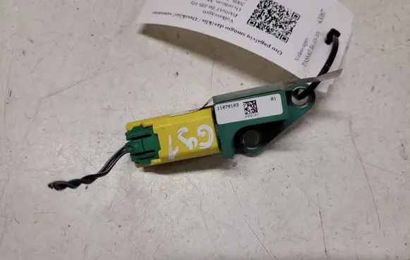 Volkswagen PASSAT B6 Airbag deployment crash/impact sensor 331324