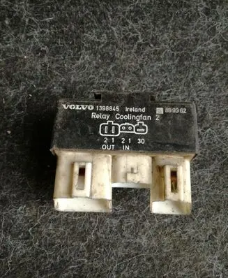 Volvo S70 V70 V70 XC Coolant fan relay 1398845