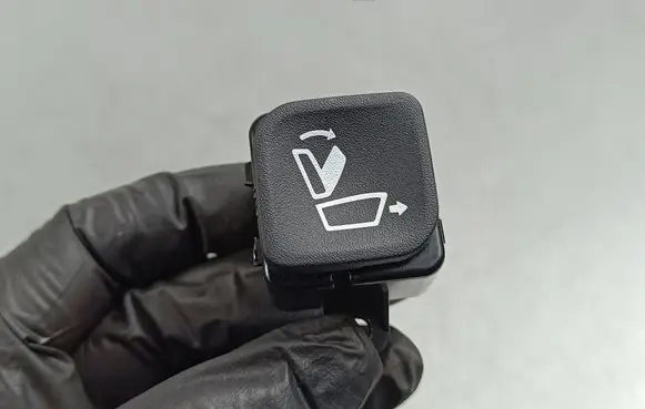 KIA Sorento IV Seat control switch 2857 210624