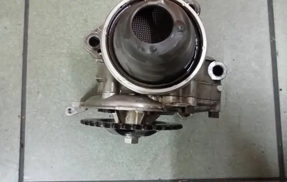 Skoda Fabia Mk1 (6Y) Oil pump 03D115105